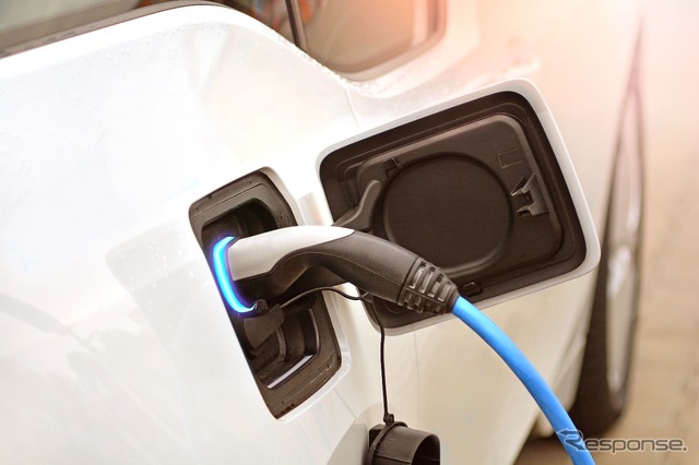 テラチャージの超急速充電器
