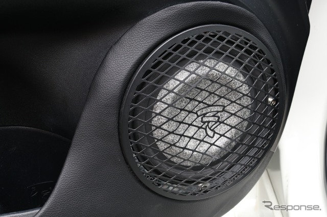 フロントスピーカーに選んだのはフォーカルのユートピアM。すでに高い評価を受けるハイエンドなスピーカーだ。