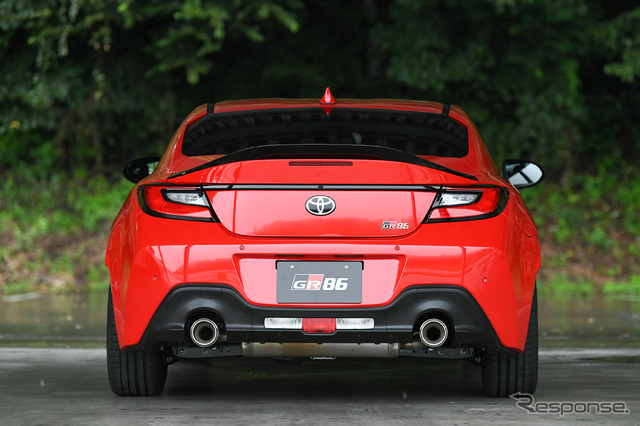 トヨタ GR86 RZ“40th Anniversary Limited”(スパークレッド)