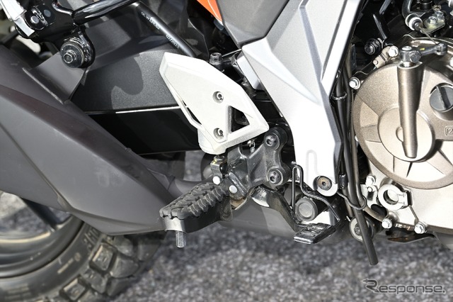 スズキ Vストローム250SX