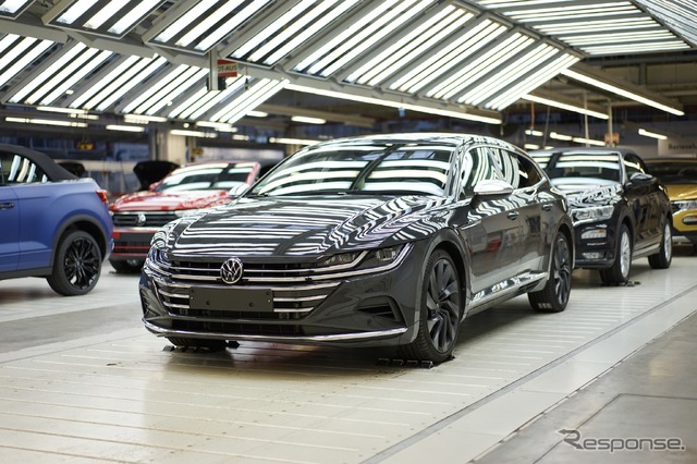 VWアルテオン・シューティングブレーク(VWオスナブリュック工場)
