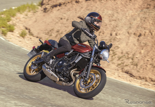 カワサキ Z650RS
