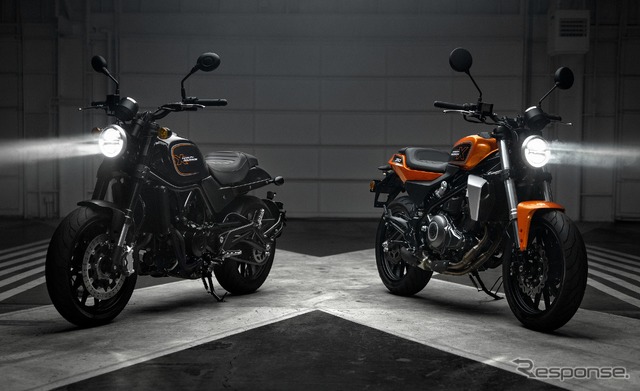 ハーレー X500(左)とX350(右)