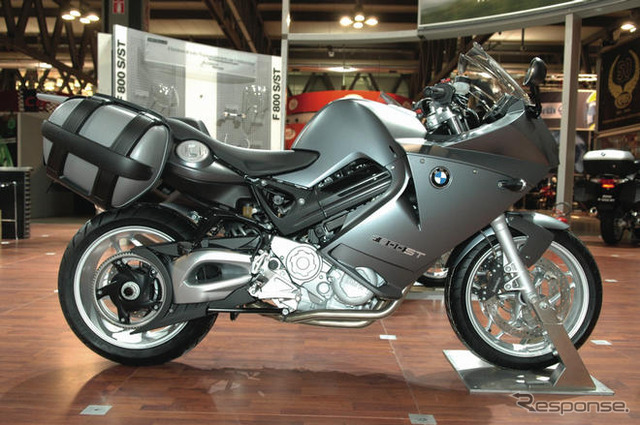 BMW、F800STとR1200シリーズを値上げ
