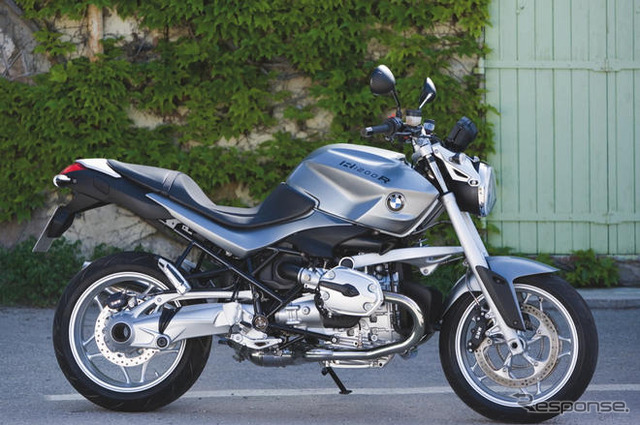 BMW、F800STとR1200シリーズを値上げ