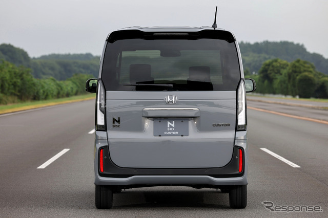 ホンダ N-BOXカスタム 新型