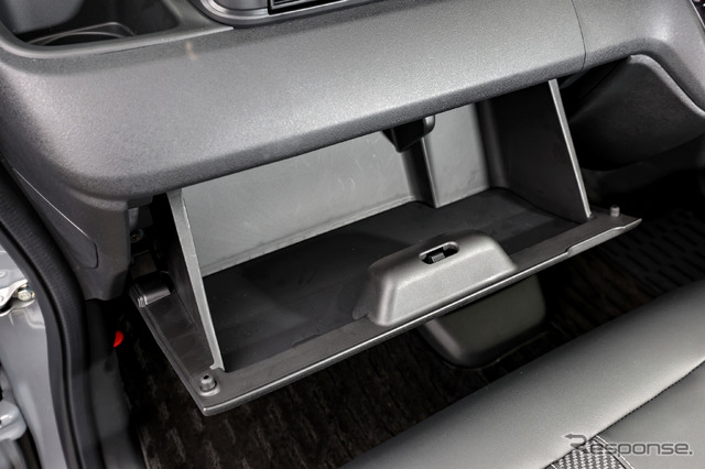 ホンダ N-BOXカスタム 新型