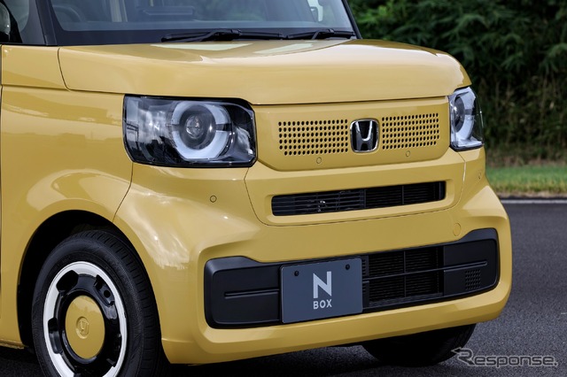 ホンダ N-BOX 新型(オータムイエロー・パール)