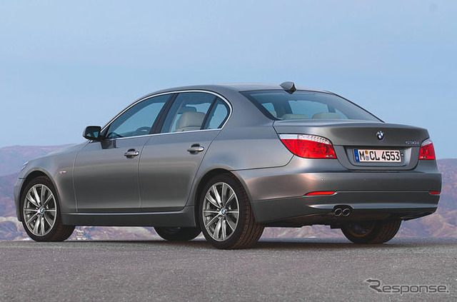 BMW 5シリーズ、41万円のオプションを無償で