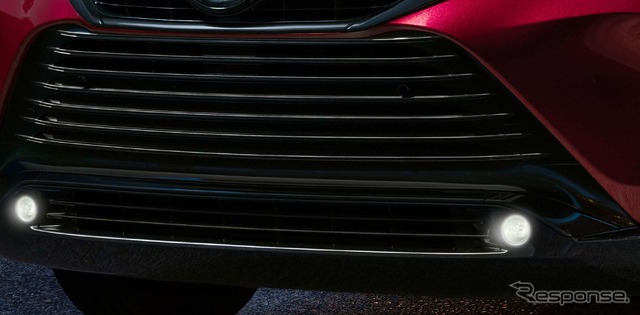 トヨタ・ヴェンザ( ハリアー に相当)の「ナイトシェード・エディション」