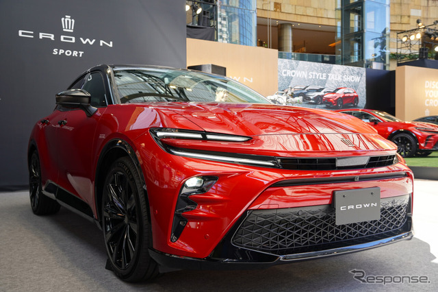 トヨタ自動車 クラウンスポーツ