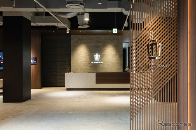THE CROWN 福岡