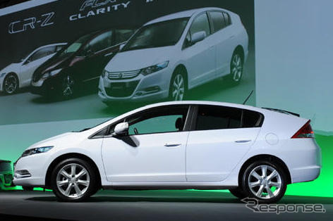 【株価】全体相場は続伸、自動車も全面高