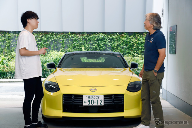 『クルマら部』スペシャル試乗会で新型フェアレディZに試乗した、ユーザーの中山さん(左)とモータージャーナリストの九島辰也氏(右)