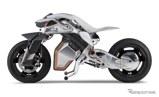 ヤマハ発動機 MOTOROiD2