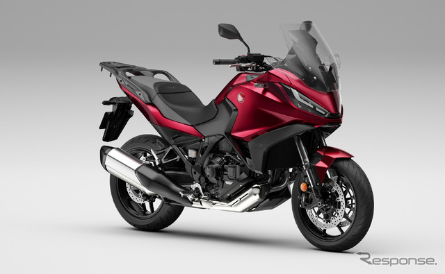 ホンダ NT1100（キャンディークロモスフィアレッド）