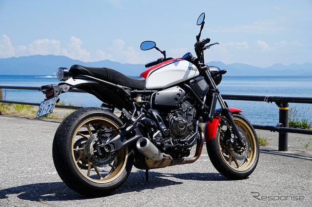カスタム前のヤマハ XSR700