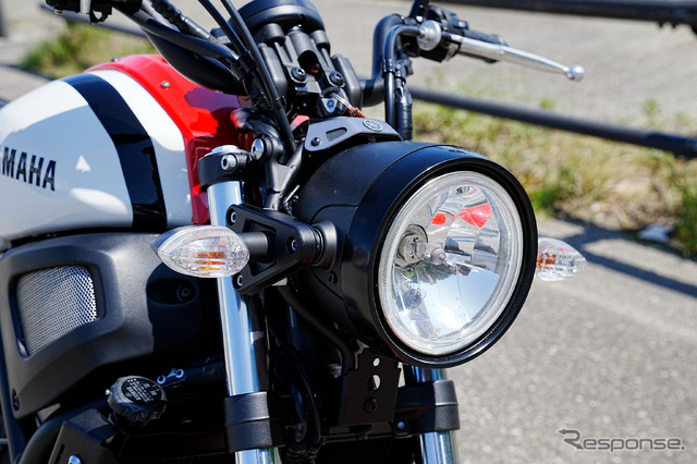 カスタム前のヤマハ XSR700
