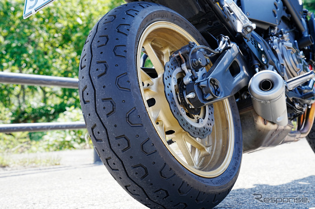 カスタム前のヤマハ XSR700