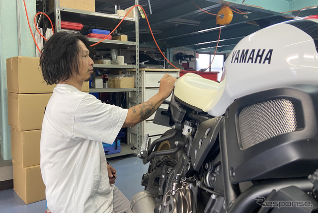 二輪、四輪を問わずシートの加工を得意とするラズルダズル(https://razzledazzle.jimdofree.com/)代表の大塚さん