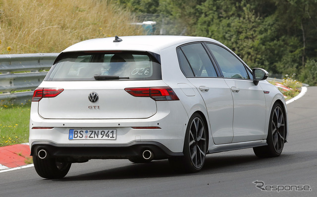 VW ゴルフ GTI 改良新型プロトタイプ(スクープ写真)