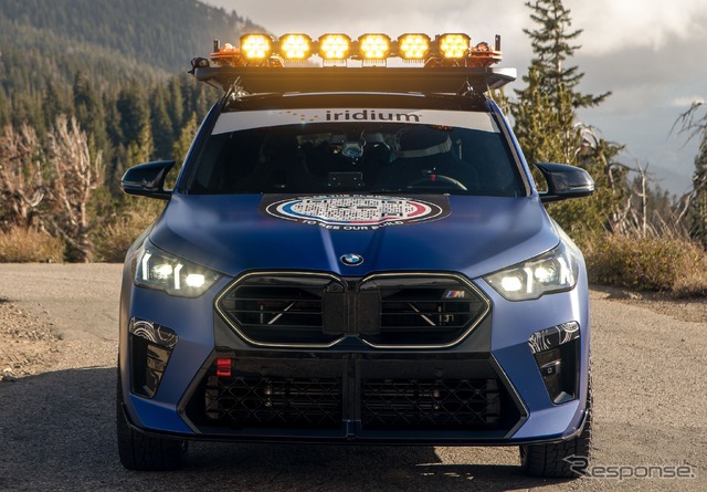 BMW X2 新型の「M35i xDrive」の米「Rebelle Rally」参戦車両