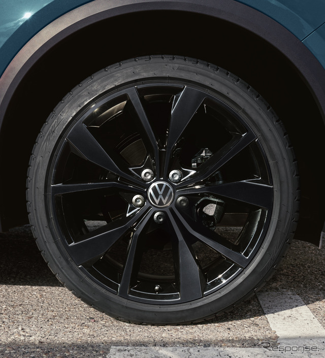 VW Tロック TDI R-Line ブラックスタイル 19インチアルミホイール(オプション)