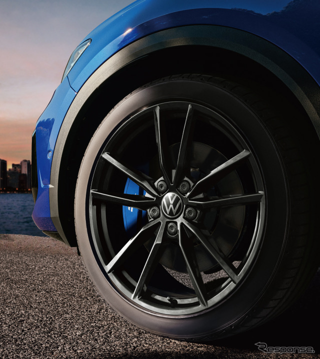 VW Tロック R ブラックスタイル 19インチホイール/ブルーブレーキキャリパー
