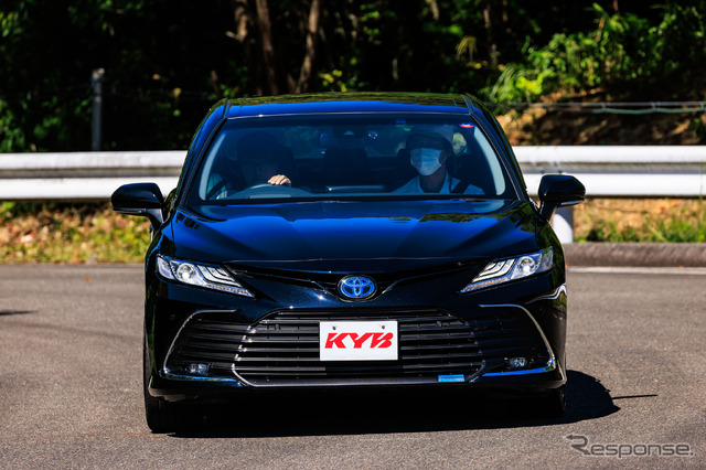 次世代ピストン&ベースバルブ用の試乗車はトヨタ カムリ