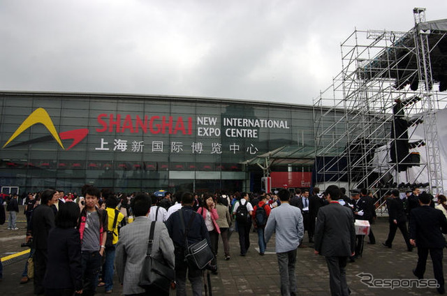 【上海モーターショー09】開幕…中国は自動車メーカー唯一の希望？