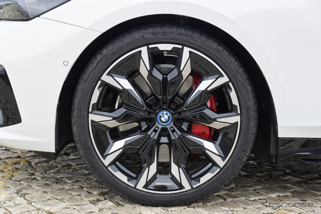 BMW i5 の「M60 xDrive」