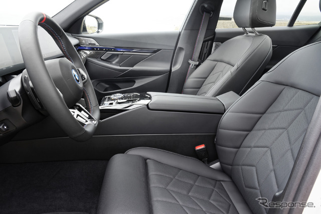 BMW i5 の「M60 xDrive」