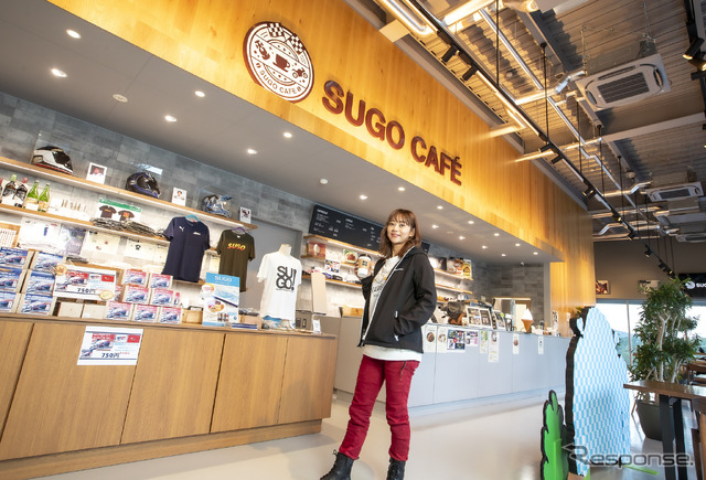 SUGO CAFEの店内は明るくオシャレ