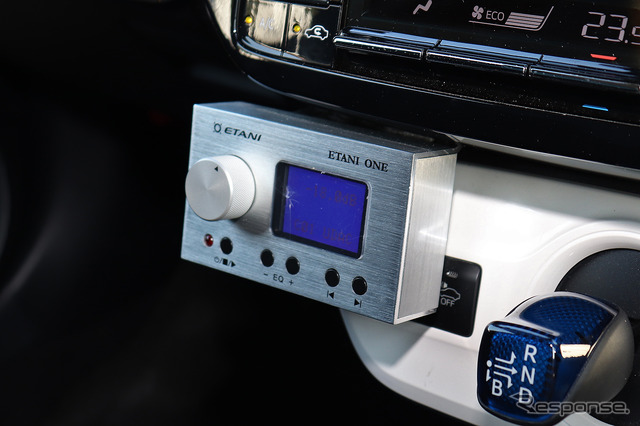 高度なシステムが搭載されたオーディオカーの一例(製作ショップ:サウンドウェーブ<茨城県>)。