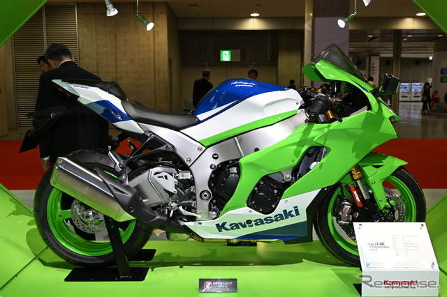 カワサキ Ninja ZX-10R 40th アニバーサリーエディション(ジャパンモビリティショー2023)