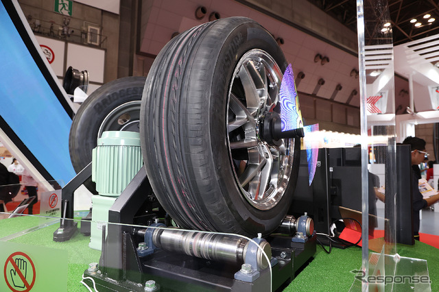 展示されていた発電するホイール「TOPY GREEN WHEEL TECHNOLOGY」