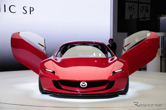 新時代のコンパクトスポーツコンセプト『MAZDA ICONIC SP』