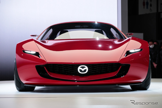 新時代のコンパクトスポーツコンセプト『MAZDA ICONIC SP』