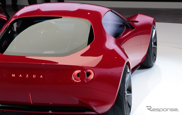 新時代のコンパクトスポーツコンセプト『MAZDA ICONIC SP』