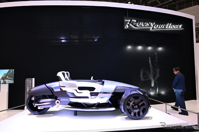 ヤマハ発動機の3輪オープンEVコンセプト『TRICERA(トライセラ)』(ジャパンモビリティショー2023)