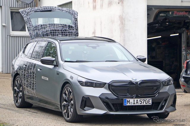 BMW i5ツーリング M60 xDrive プロトタイプ(スクープ写真)