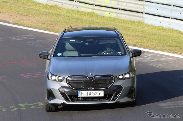 BMW i5ツーリング M60 xDrive プロトタイプ(スクープ写真)