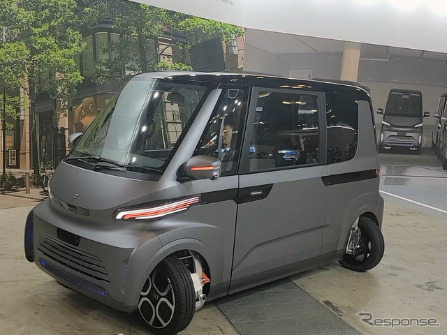 FOMMの新型 軽EV『FOMM TWO』。