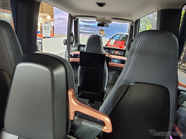 FOMMの新型 軽EV『FOMM TWO』。
