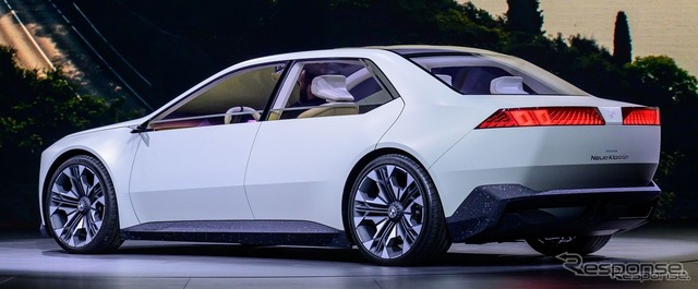 BMW ヴィジョン・ノイエ・クラッセ(IAAモビリティ2023)