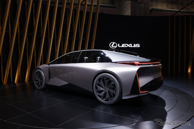 レクサス LF-ZC(ジャパンモビリティショー2023)