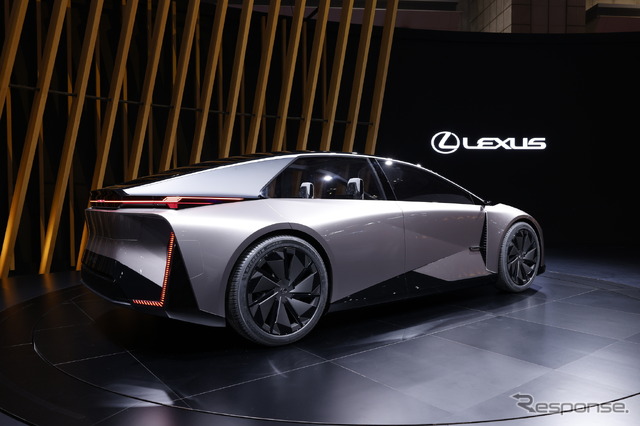 レクサス LF-ZC(ジャパンモビリティショー2023)