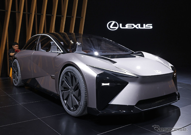 レクサス LF-ZC(ジャパンモビリティショー2023)