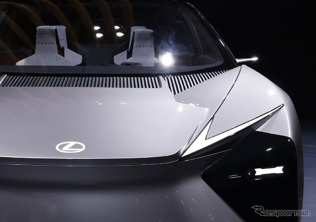 レクサス LF-ZC(ジャパンモビリティショー2023)