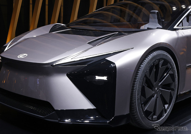 レクサス LF-ZC(ジャパンモビリティショー2023)